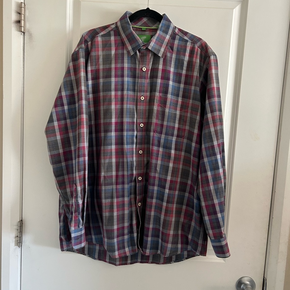 Men's Plaid Button-Down Shirt in Gray, Blue & Red